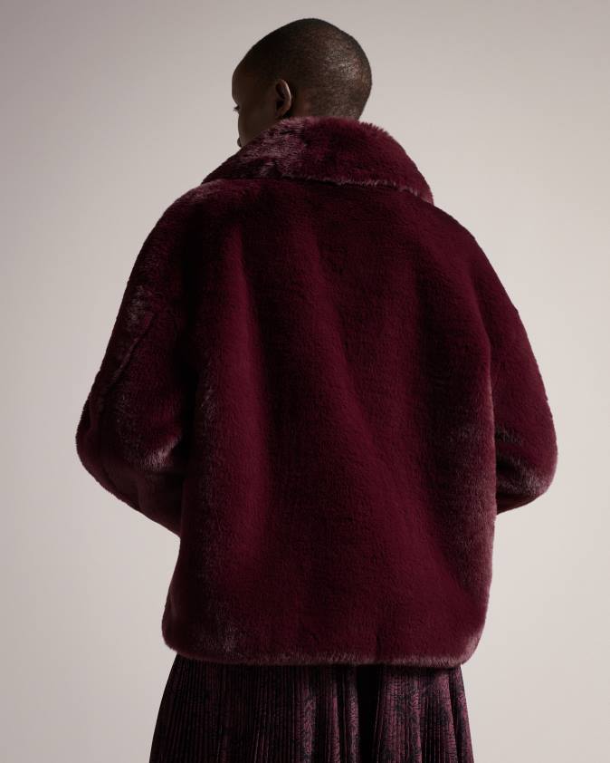 apģērbs Ted Baker liliam mākslīgās kažokādas mētelis gurnu garumā dziļi violets sievietes 26TV454