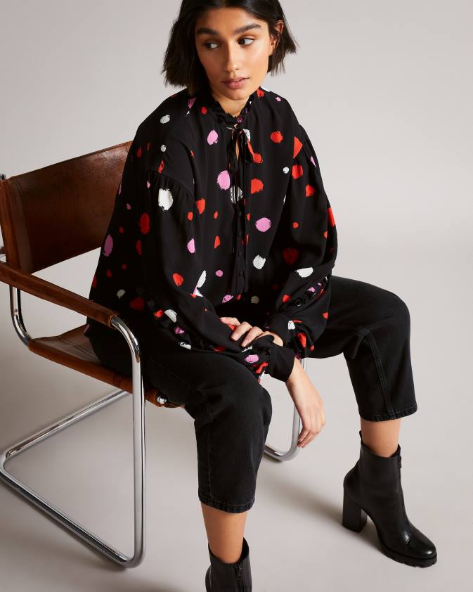 apģērbs Ted Baker blūze ar sunrai plankumu apdruku melns sievietes 26TV615