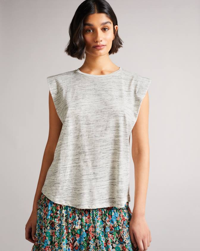 apģērbs Ted Baker julesa veste ar plecu detaļām balts sievietes 26TV580