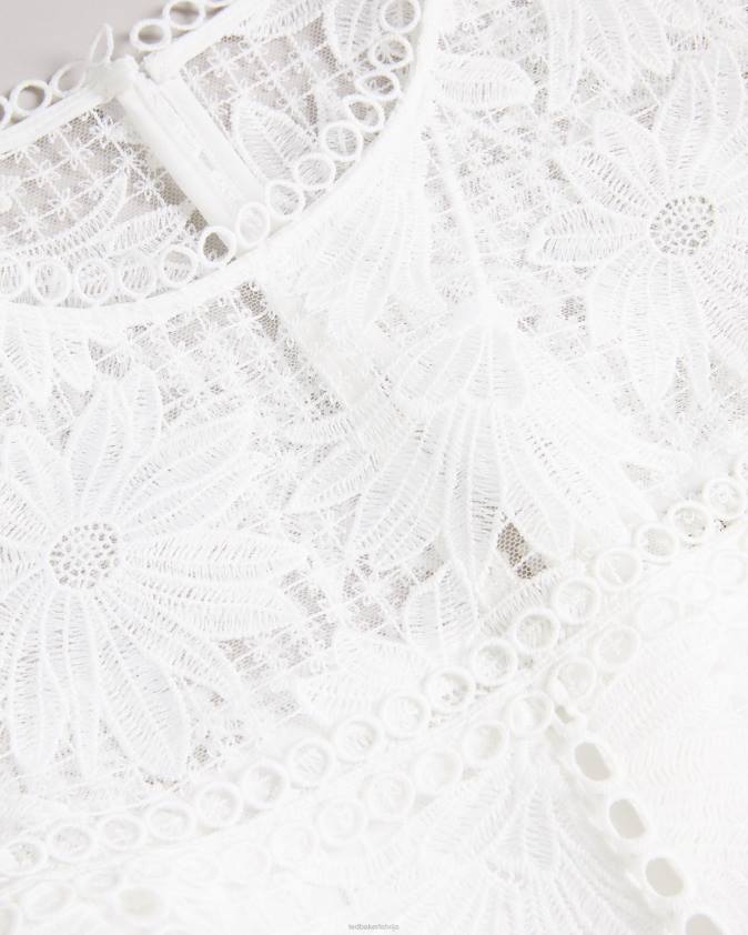 apģērbs Ted Baker lydiiha mini pieguļoša un uzliesmojoša mežģīņu kleita balts sievietes 26TV140