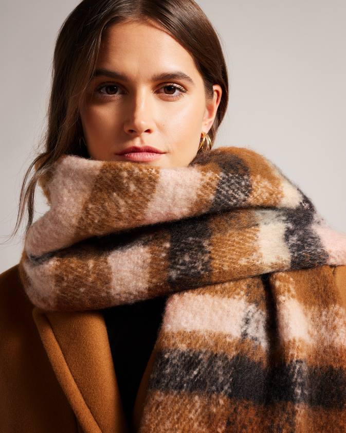 Piederumi Ted Baker charloa čekas šalle dabisks sievietes 26TV950