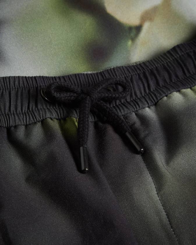 apģērbs Ted Baker caol digitāli šorti ar ziedu apdruku melns vīriešiem 26TV1712